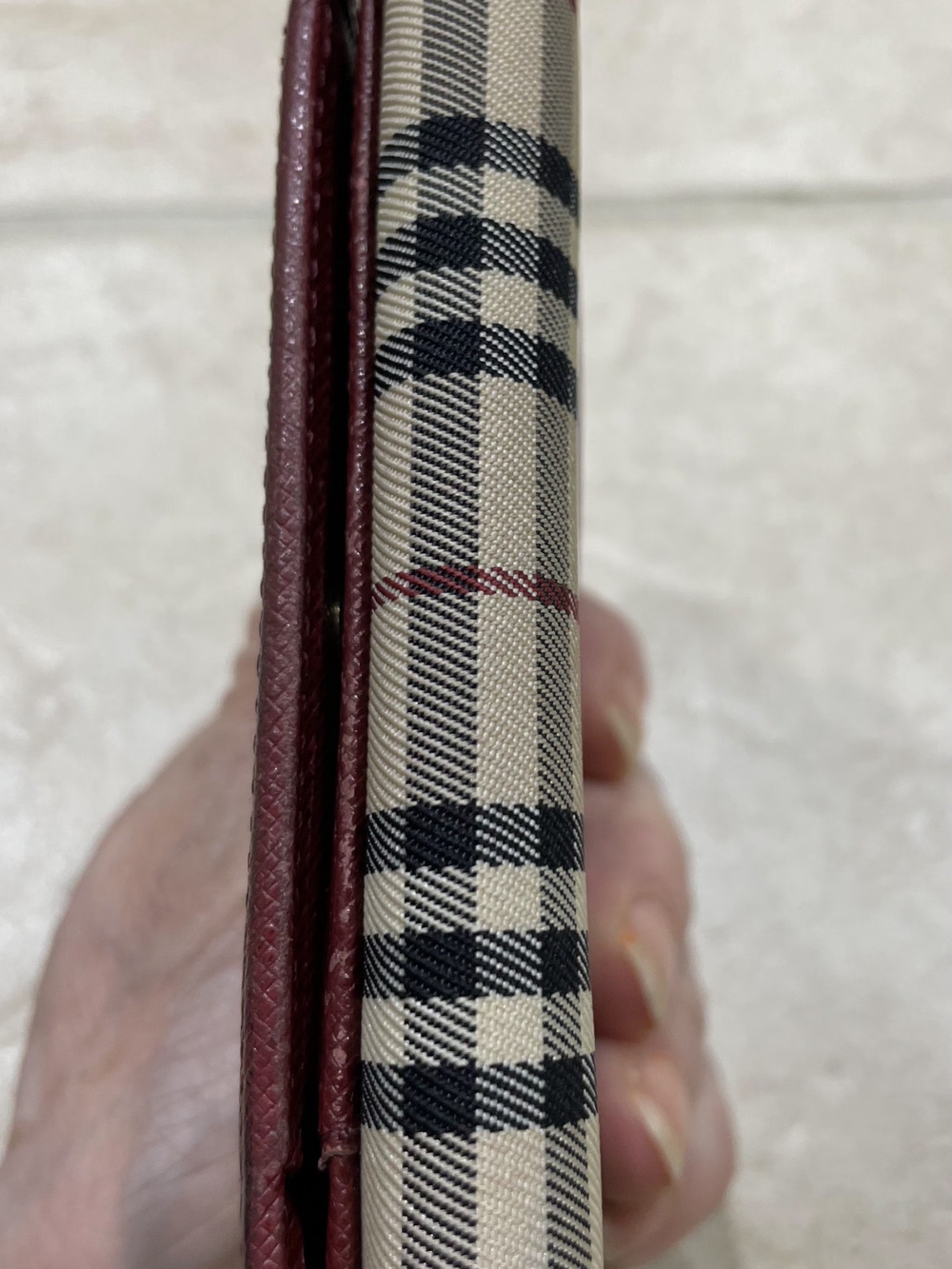 Burberry Vintage Check Tri-Fold Wallet in Haymarket Check with Burgundy Trim - Picture 5 of 13